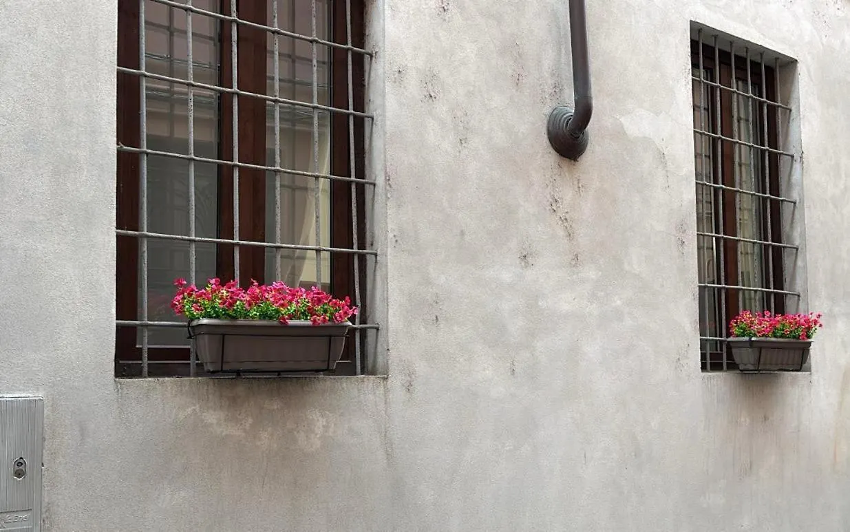 Jolie Duomo Piacenza Apartment
